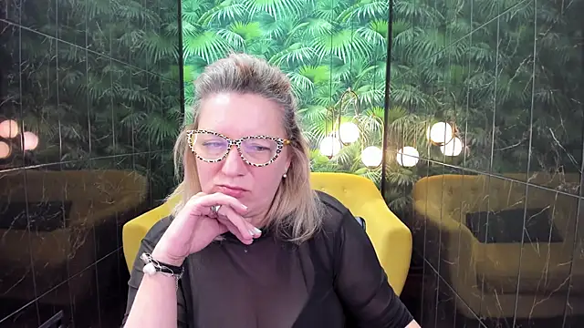 LeaPure online show from January 2025 11:20:02 AM