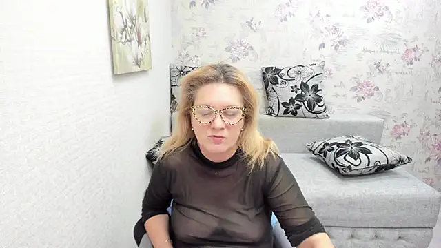 LeaPure online show from January 2025 10:19:01 PM