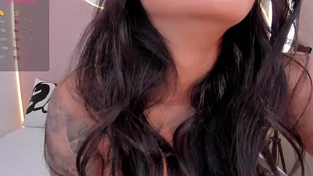 EllieMitchell online show from March 2026 06:01:01 PM