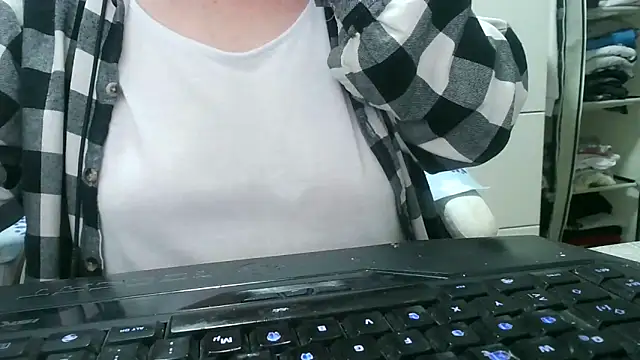 heidi60 online show from October 2025 06:40:02 PM