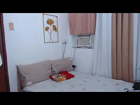 Snapshot of XjuanitabonitaX chatting on December 2024 12:52:01 AM XjuanitabonitaX online show from December 2024 12:52:01 AM