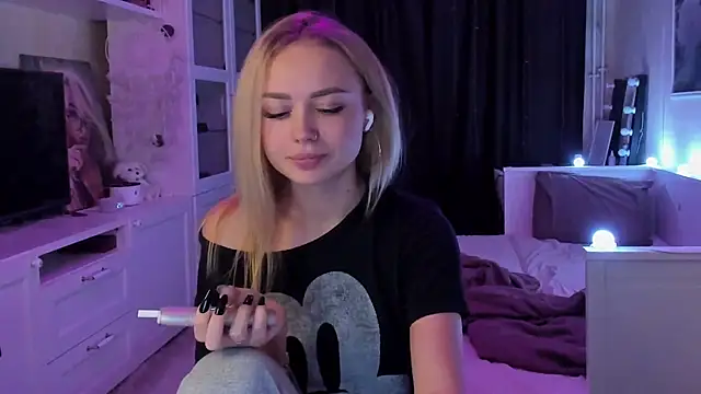 MaryDreaminess online show from September 2025 08:22:01 PM