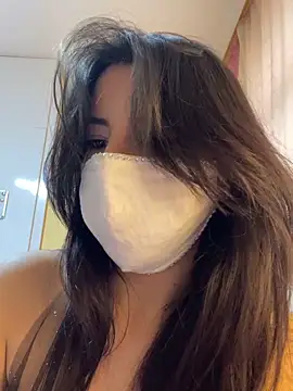 White-Petite online show from February 2026 01:15:01 PM