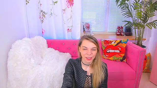 Snapshot of The_Deep_Passion chatting on February 2025 11:17:02 AM The Deep Passion online show from February 2025 11:17:02 AM