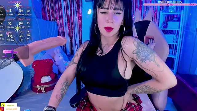Snapshot of Tattooed_spittingdoll chatting on January 2025 12:43:02 AM Tattooed spittingdoll online show from January 2025 12:43:02 AM