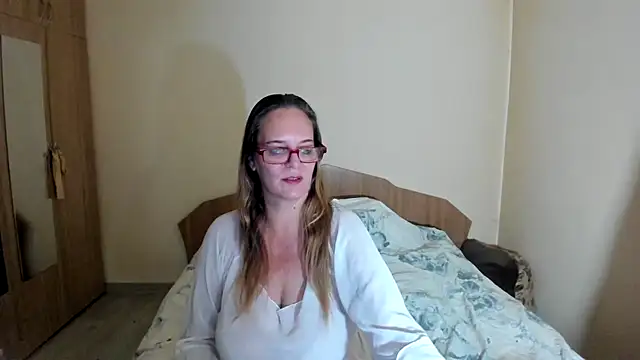 Snapshot of HardWildNipples chatting on October 2025 04:17:01 PM HardWildNipples online show from October 2025 04:17:01 PM