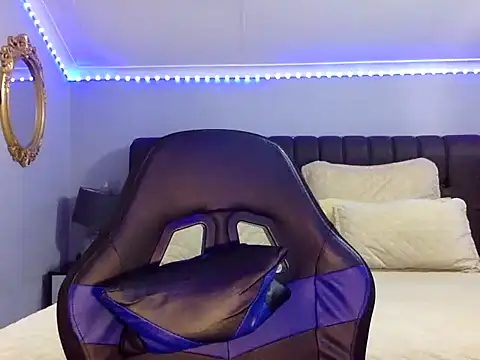 BOOTYBANGER24xx online show from October 2025 02:20:01 AM