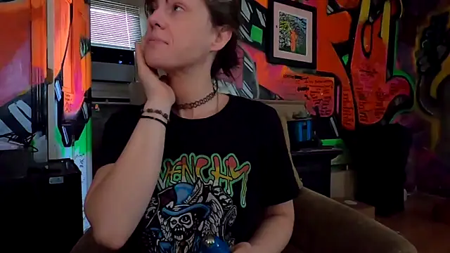 Snapshot of TheDaisyChaos chatting on February 2025 05:07:02 PM TheDaisyChaos online show from February 2025 05:07:02 PM