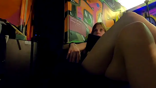 Snapshot of TheDaisyChaos chatting on February 2025 07:55:01 AM TheDaisyChaos online show from February 2025 07:55:01 AM