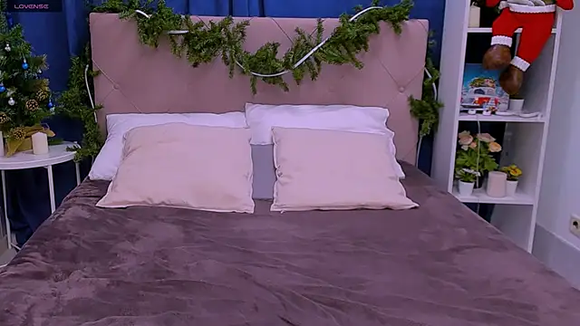 Janie JJ Curvie online show from December 2025 02:41:02 AM