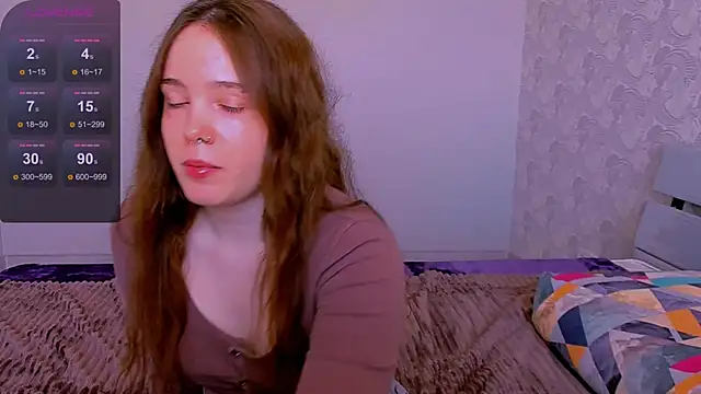 Snapshot of Janie_JJ_Curvie chatting on May 2026 03:45:02 AM Janie JJ Curvie online show from May 2026 03:45:02 AM