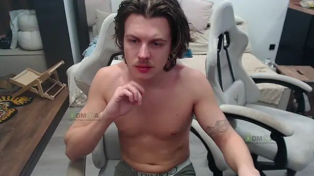 Sunny-Girl1 online show from April 2026 04:37:01 PM