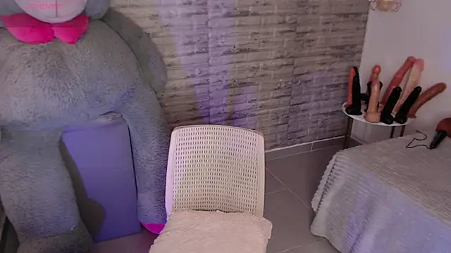 TinnaCobb online show from March 2026 04:11:01 PM