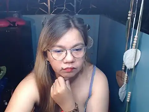 ambersmile online show from October 2025 09:27:01 PM