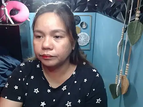 ambersmile online show from November 2025 11:54:01 AM