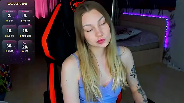 BiMolly online show from March 2026 10:19:02 AM