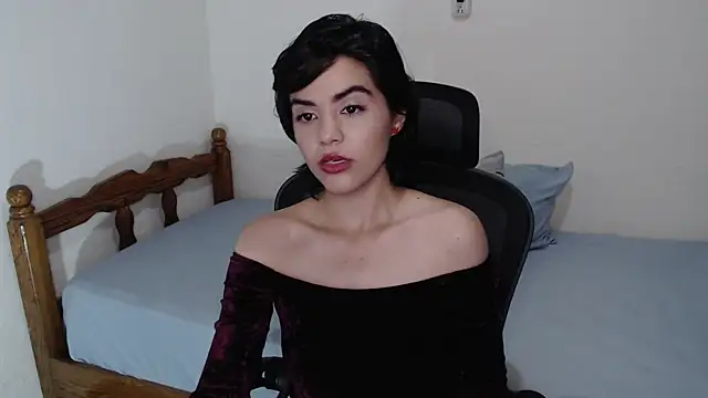 mia collins x online show from July 2026 01:32:02 AM