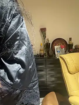 PichyPrettyPussy online show from April 2026 03:21:02 PM