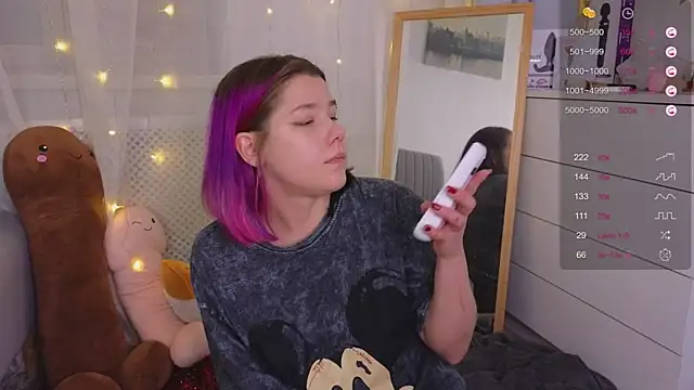 Mira Falls online show from January 2025 07:31:02 AM