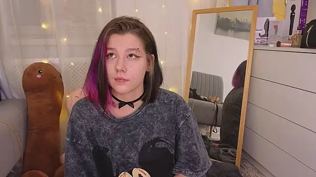 Mira Falls online show from January 2025 05:40:01 AM