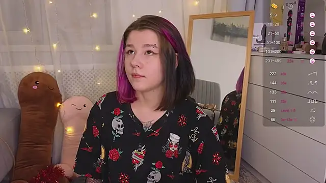 Mira Falls online show from January 2025 05:31:01 AM