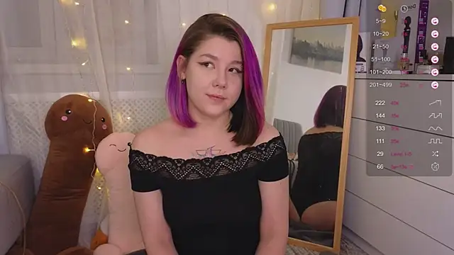 Mira Falls online show from January 2025 05:18:02 AM