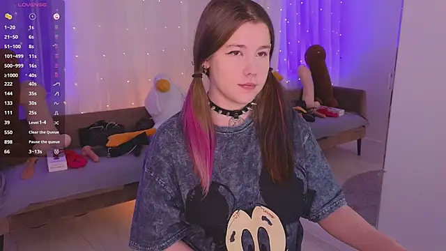 Snapshot of Mira_Falls chatting on March 2026 05:56:02 AM Mira Falls online show from March 2026 05:56:02 AM