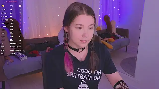 Snapshot of Mira_Falls chatting on March 2026 05:57:01 AM Mira Falls online show from March 2026 05:57:01 AM