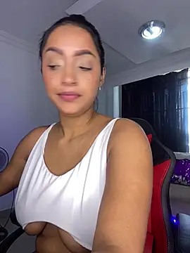 Snapshot of Shantal_Lovee chatting on January 2025 04:44:01 PM Shantal Lovee online show from January 2025 04:44:01 PM