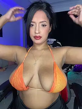 Snapshot of Shantal_Lovee chatting on February 2025 01:55:01 AM Shantal Lovee online show from February 2025 01:55:01 AM