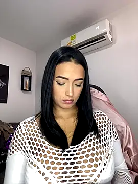 Snapshot of Shantal_Lovee chatting on September 2025 08:32:02 PM Shantal Lovee online show from September 2025 08:32:02 PM