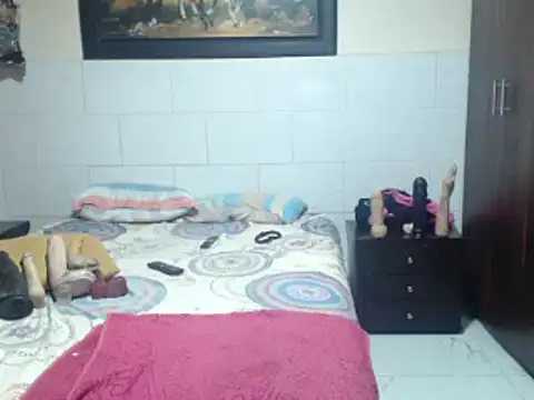 RobertaHott online show from September 2025 10:48:02 PM