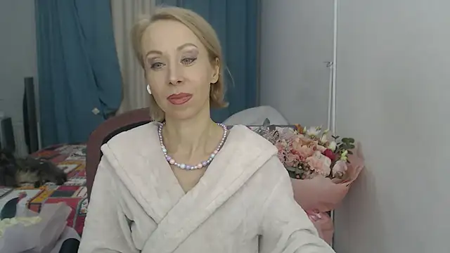 LuxuryNika online show from January 2025 07:39:01 PM