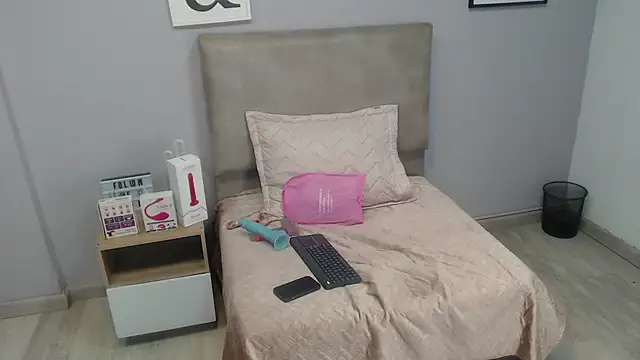 valevicious online show from October 2025 07:03:01 PM