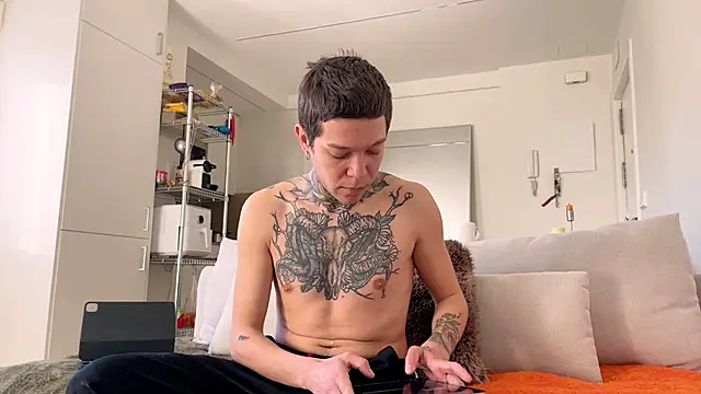 Snapshot of Harry_Jen chatting on January 2025 09:11:02 AM Harry Jen online show from January 2025 09:11:02 AM
