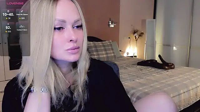 Libby Nora online show from November 2025 09:42:02 AM