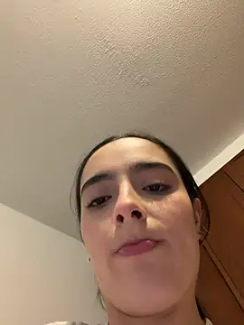 swrennn19 online show from May 2026 10:04:02 PM