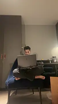 Snapshot of dhruv9413 chatting on December 2025 05:44:02 PM dhruv9413 online show from December 2025 05:44:02 PM