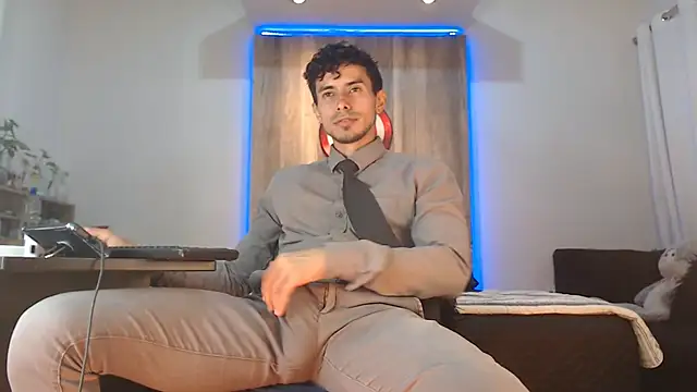 Snapshot of Andrew_4_ chatting on October 2025 04:49:02 AM Andrew 4  online show from October 2025 04:49:02 AM