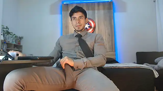 Andrew 4  online show from November 2025 04:39:02 AM