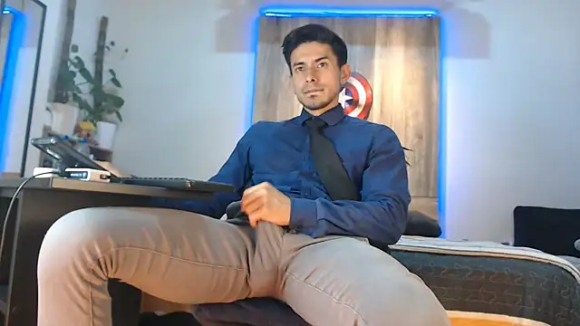 Andrew 4  online show from February 2026 06:54:01 AM