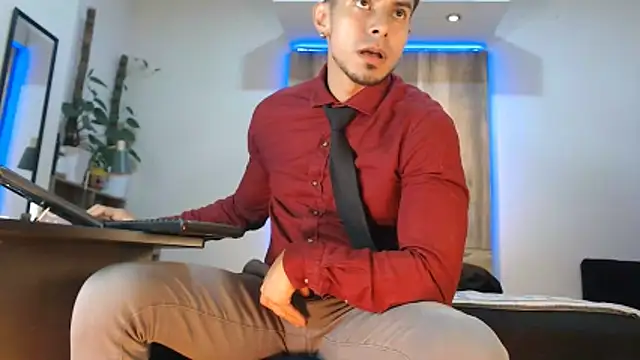 Andrew 4  online show from March 2026 02:15:01 AM