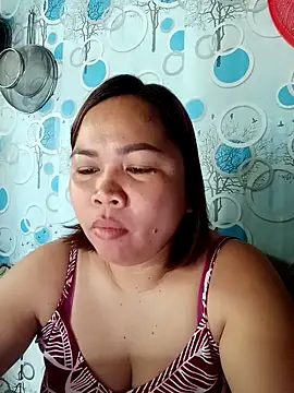 XXLorie 02 online show from November 2025 11:58:01 PM