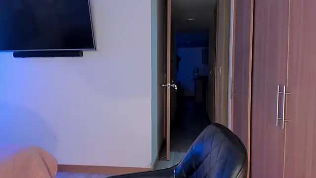AmyDavis  online show from August 2026 11:51:02 PM