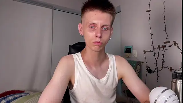 Snapshot of vladdymeow chatting on December 2024 10:01:02 PM vladdymeow online show from December 2024 10:01:02 PM