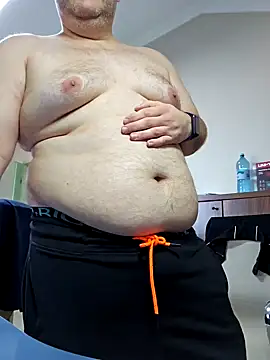 Andrew1900529 online show from January 2025 01:42:01 PM