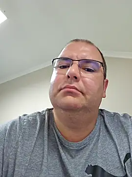 Andrew1900529 online show from September 2025 10:28:01 AM