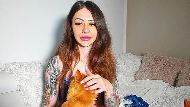 BrianaDiamondXXX online show from June 2026 11:04:01 AM