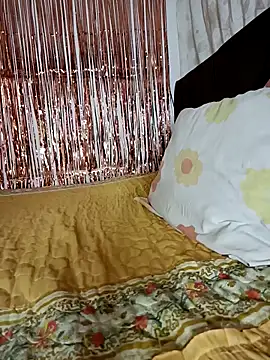 Snapshot of LUNAdeMARTE chatting on November 2025 01:14:02 AM LUNAdeMARTE online show from November 2025 01:14:02 AM