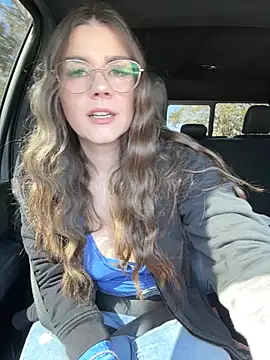 MaggyMayI online show from February 2026 03:42:02 PM